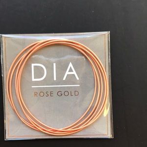 Dia Bracelets set of 5